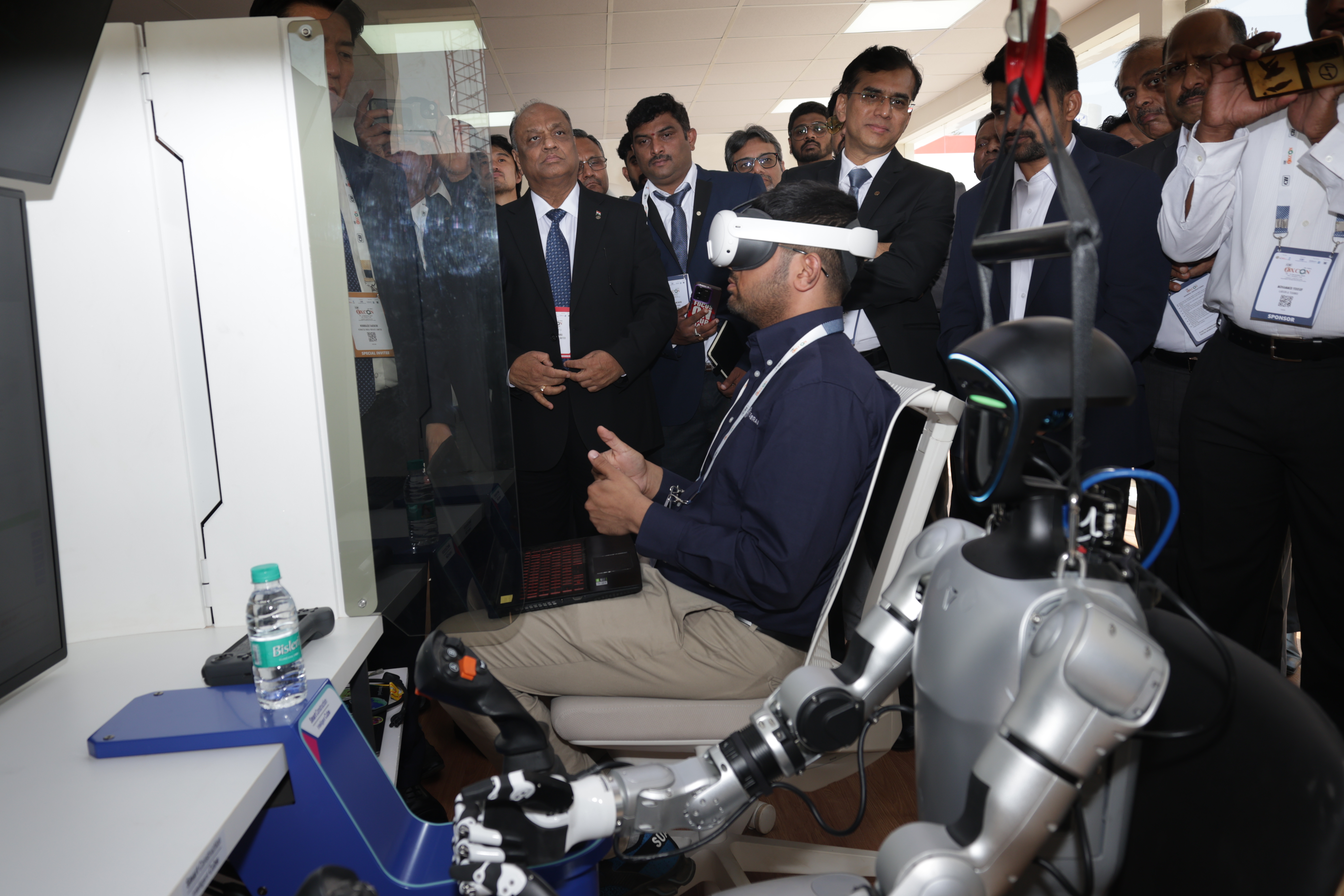 Teleoperation_Cockpit__Humanoid_Robot_Demonstration